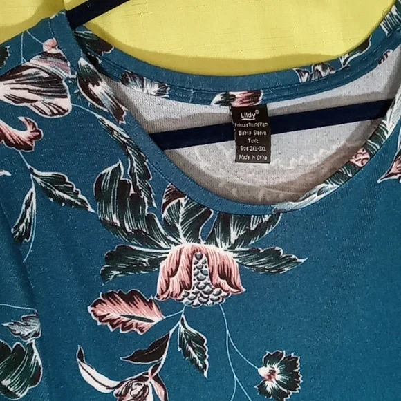 Floral Blue Women's Top 2XL - Picture 2 of 4